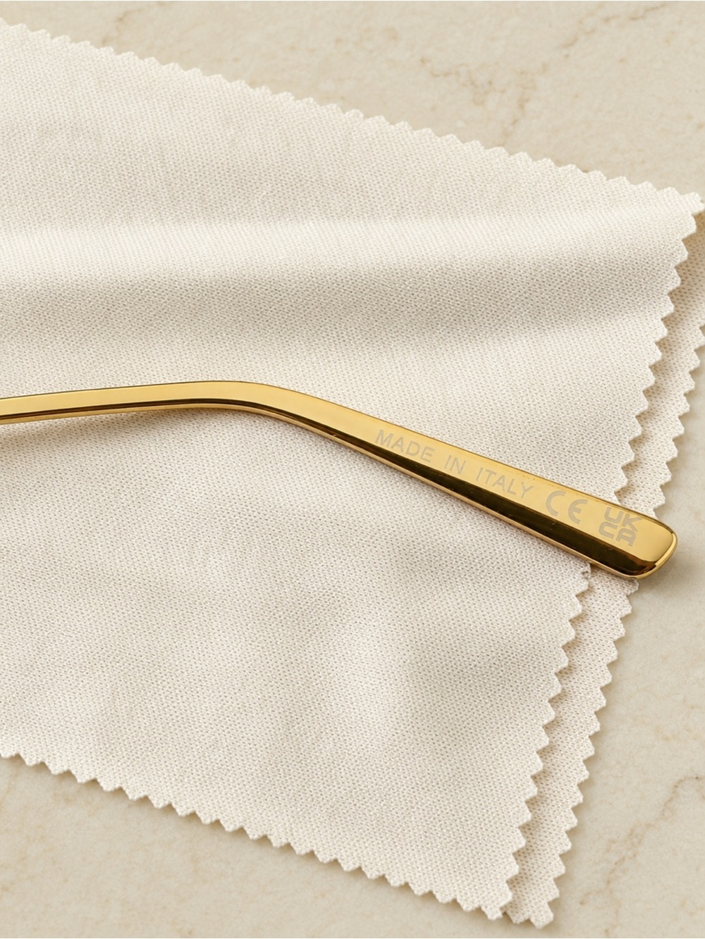 Elegant Rimless Brown Gradient Sunglasses with Pearl Details - Picture 5 of 9